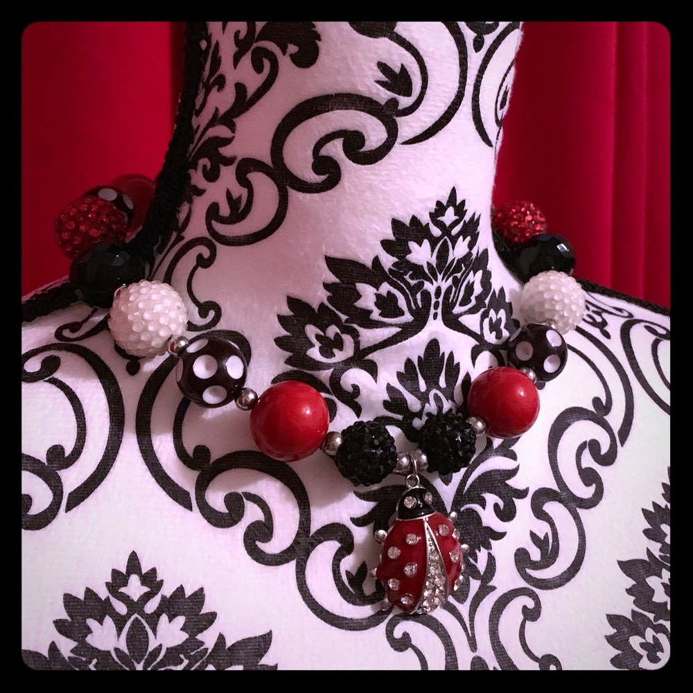 ❤️🐞🖤Chunky Boutique Necklace 🖤🐞❤️